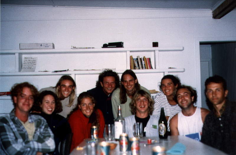 Sharon, Liam und andere Freunde auf Rarotonga