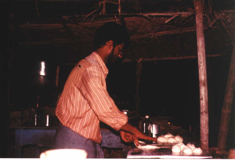 Es werden Rotis f&uuml;r uns gemacht