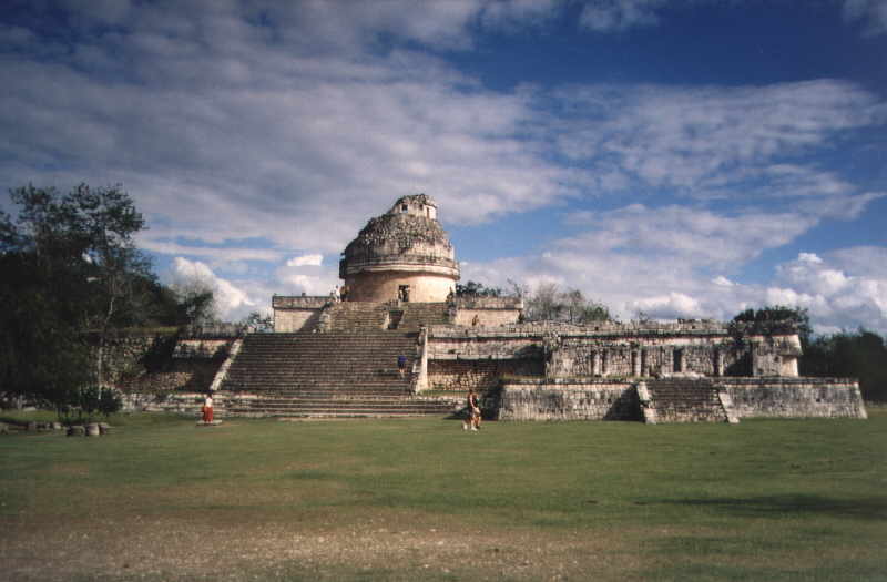 Caracol: Mutma&szlig;lich ein Maya-Observatorium in Chich&eacute;n Itz&aacute; (ca.800 n.Chr.)