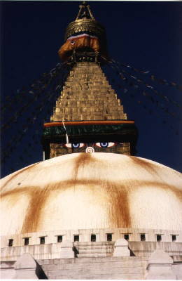 Buddha's eyes auf der Bothanath-Stupa - der zweitgr&ouml;&szlig;ten der Welt